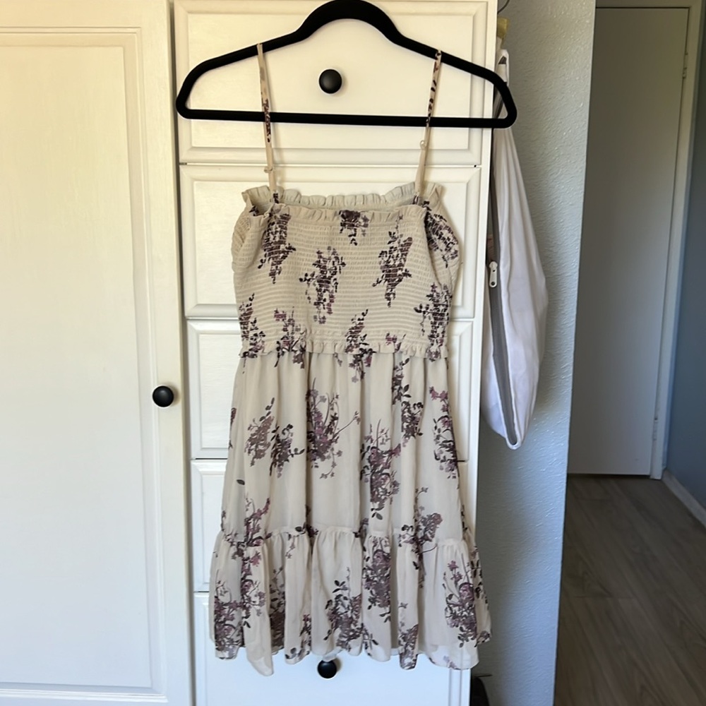 Aritzia Wilfred tempest sleeveless tiered floral dress - Picture 3 of 4